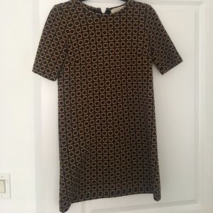 Loft mini/mid leg dress. Geometric pattern